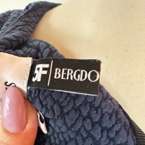 Elizabeth & James Navy Sheath Dress w/ Chic Cutouts – Bergdorf Goodman Exclusive - Picture 11 of 17